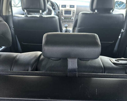 Серый Тойота Авенсис, объемом двигателя 1.99 л и пробегом 248 тыс. км за 12200 $, фото 14 на Automoto.ua