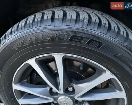 Сірий Тойота Авенсіс, об'ємом двигуна 2 л та пробігом 379 тис. км за 7850 $, фото 48 на Automoto.ua