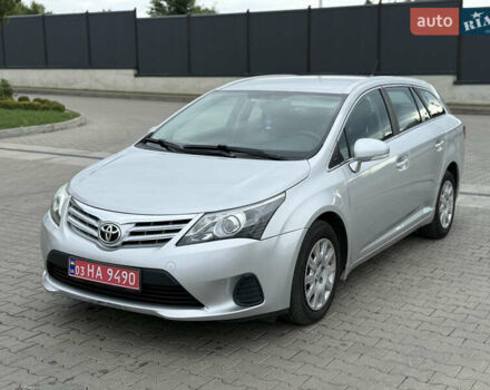 Серый Тойота Авенсис, объемом двигателя 2 л и пробегом 243 тыс. км за 8450 $, фото 1 на Automoto.ua