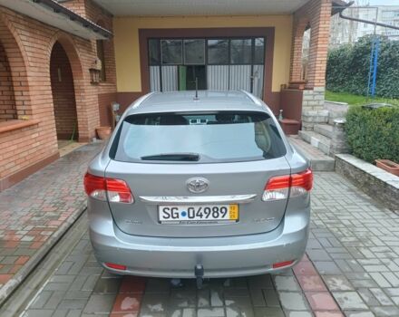 Серый Тойота Авенсис, объемом двигателя 2 л и пробегом 193 тыс. км за 11200 $, фото 1 на Automoto.ua