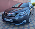 Серый Тойота Авенсис, объемом двигателя 2.2 л и пробегом 264 тыс. км за 10200 $, фото 1 на Automoto.ua