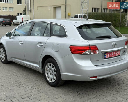 Серый Тойота Авенсис, объемом двигателя 2 л и пробегом 243 тыс. км за 8450 $, фото 3 на Automoto.ua