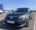 Серый Тойота Авенсис, объемом двигателя 2.23 л и пробегом 302 тыс. км за 8000 $, фото 1 на Automoto.ua