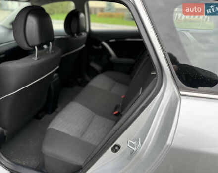 Серый Тойота Авенсис, объемом двигателя 2 л и пробегом 243 тыс. км за 8450 $, фото 12 на Automoto.ua