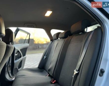 Сірий Тойота Авенсіс, об'ємом двигуна 2 л та пробігом 379 тис. км за 7850 $, фото 36 на Automoto.ua