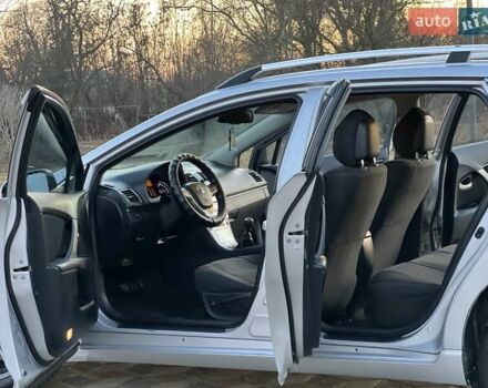 Сірий Тойота Авенсіс, об'ємом двигуна 2 л та пробігом 379 тис. км за 7850 $, фото 30 на Automoto.ua