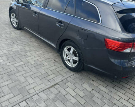Серый Тойота Авенсис, объемом двигателя 1.99 л и пробегом 248 тыс. км за 12200 $, фото 5 на Automoto.ua