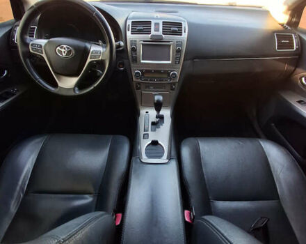 Серый Тойота Авенсис, объемом двигателя 2.2 л и пробегом 264 тыс. км за 10200 $, фото 4 на Automoto.ua