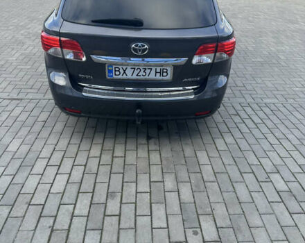 Серый Тойота Авенсис, объемом двигателя 1.99 л и пробегом 248 тыс. км за 12200 $, фото 4 на Automoto.ua