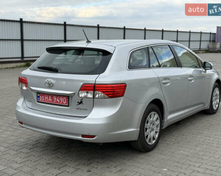 Серый Тойота Авенсис, объемом двигателя 2 л и пробегом 243 тыс. км за 8450 $, фото 5 на Automoto.ua