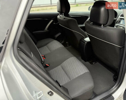 Серый Тойота Авенсис, объемом двигателя 2 л и пробегом 243 тыс. км за 8450 $, фото 15 на Automoto.ua