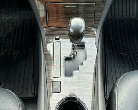 Серый Тойота Авенсис, объемом двигателя 2.23 л и пробегом 228 тыс. км за 11000 $, фото 22 на Automoto.ua