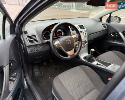Серый Тойота Авенсис, объемом двигателя 2 л и пробегом 275 тыс. км за 11700 $, фото 27 на Automoto.ua