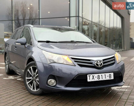 Серый Тойота Авенсис, объемом двигателя 2 л и пробегом 275 тыс. км за 11700 $, фото 5 на Automoto.ua