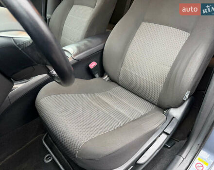 Серый Тойота Авенсис, объемом двигателя 2 л и пробегом 275 тыс. км за 11700 $, фото 23 на Automoto.ua