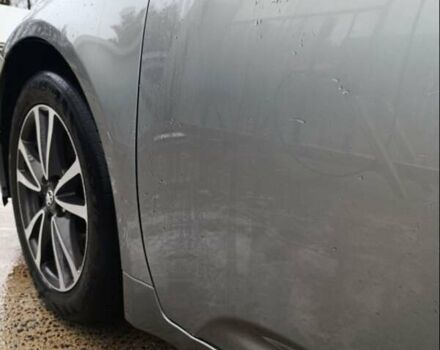 Сірий Тойота Авенсіс, об'ємом двигуна 2.23 л та пробігом 256 тис. км за 10800 $, фото 12 на Automoto.ua