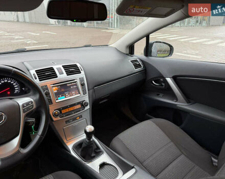 Серый Тойота Авенсис, объемом двигателя 2 л и пробегом 275 тыс. км за 11700 $, фото 28 на Automoto.ua