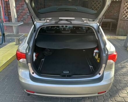 Серый Тойота Авенсис, объемом двигателя 2.2 л и пробегом 244 тыс. км за 9700 $, фото 20 на Automoto.ua