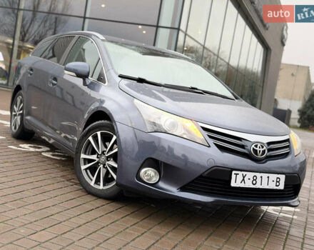 Серый Тойота Авенсис, объемом двигателя 2 л и пробегом 275 тыс. км за 11700 $, фото 1 на Automoto.ua