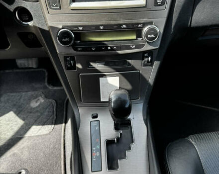 Серый Тойота Авенсис, объемом двигателя 2.23 л и пробегом 357 тыс. км за 10700 $, фото 16 на Automoto.ua