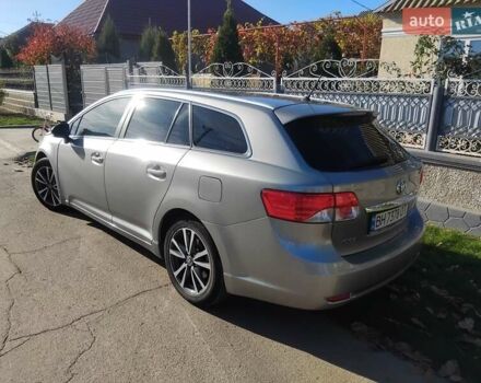 Серый Тойота Авенсис, объемом двигателя 2 л и пробегом 192 тыс. км за 10500 $, фото 1 на Automoto.ua