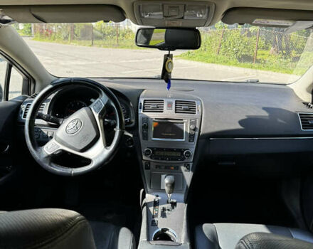 Серый Тойота Авенсис, объемом двигателя 2.23 л и пробегом 357 тыс. км за 10700 $, фото 5 на Automoto.ua