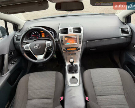 Серый Тойота Авенсис, объемом двигателя 2 л и пробегом 275 тыс. км за 11700 $, фото 29 на Automoto.ua