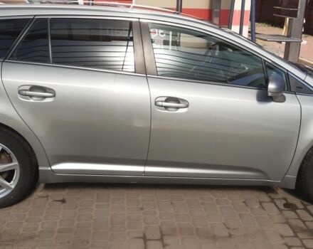 Серый Тойота Авенсис, объемом двигателя 2.2 л и пробегом 244 тыс. км за 9700 $, фото 3 на Automoto.ua