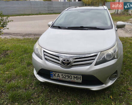 Серый Тойота Авенсис, объемом двигателя 1.99 л и пробегом 258 тыс. км за 12700 $, фото 3 на Automoto.ua