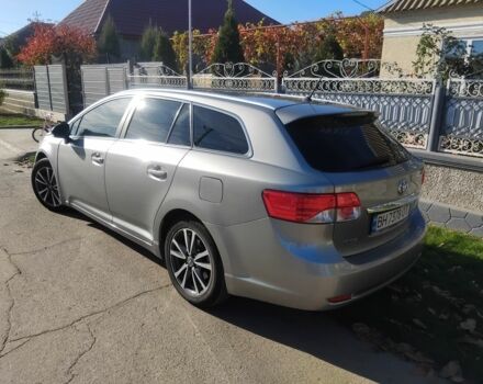 Серый Тойота Авенсис, объемом двигателя 2 л и пробегом 192 тыс. км за 10500 $, фото 2 на Automoto.ua