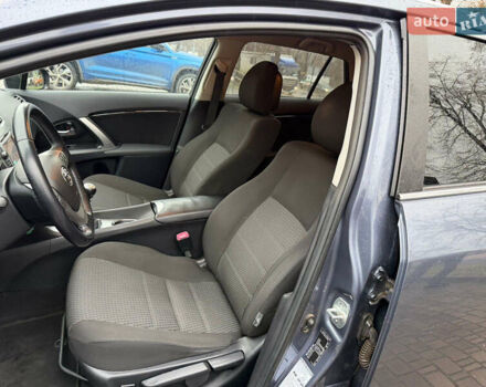 Серый Тойота Авенсис, объемом двигателя 2 л и пробегом 275 тыс. км за 11700 $, фото 25 на Automoto.ua