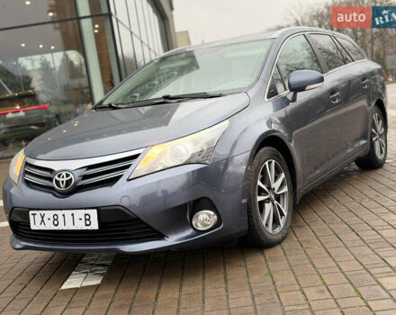 Серый Тойота Авенсис, объемом двигателя 2 л и пробегом 275 тыс. км за 11700 $, фото 7 на Automoto.ua