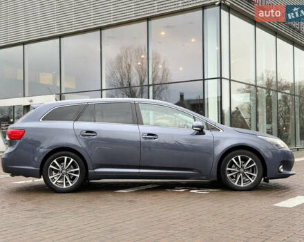 Серый Тойота Авенсис, объемом двигателя 2 л и пробегом 275 тыс. км за 11700 $, фото 18 на Automoto.ua