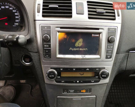 Серый Тойота Авенсис, объемом двигателя 1.99 л и пробегом 258 тыс. км за 12700 $, фото 6 на Automoto.ua