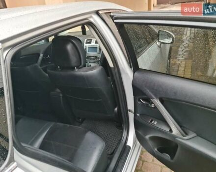 Сірий Тойота Авенсіс, об'ємом двигуна 2.2 л та пробігом 216 тис. км за 9900 $, фото 2 на Automoto.ua