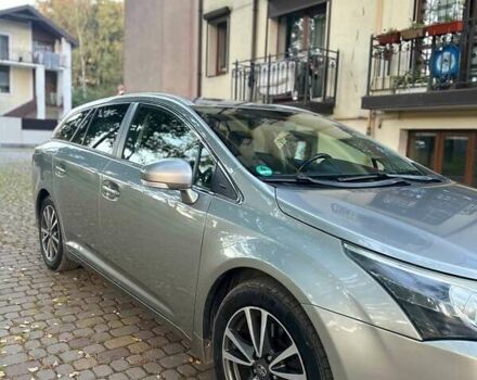 Серый Тойота Авенсис, объемом двигателя 2.2 л и пробегом 175 тыс. км за 12000 $, фото 2 на Automoto.ua