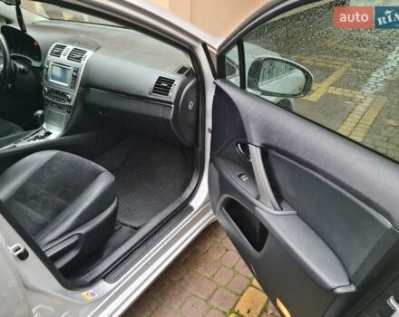 Сірий Тойота Авенсіс, об'ємом двигуна 2.2 л та пробігом 216 тис. км за 9900 $, фото 25 на Automoto.ua