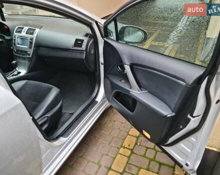 Сірий Тойота Авенсіс, об'ємом двигуна 2.2 л та пробігом 216 тис. км за 9900 $, фото 24 на Automoto.ua