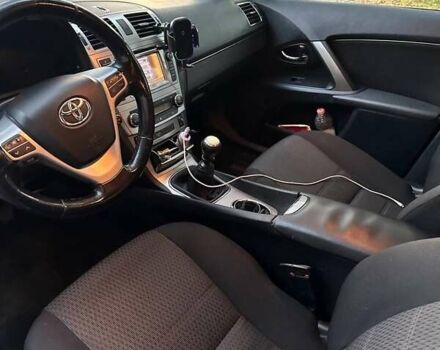 Серый Тойота Авенсис, объемом двигателя 2.2 л и пробегом 175 тыс. км за 12000 $, фото 11 на Automoto.ua
