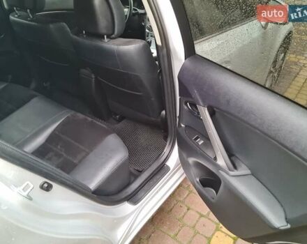 Сірий Тойота Авенсіс, об'ємом двигуна 2.2 л та пробігом 216 тис. км за 9900 $, фото 4 на Automoto.ua
