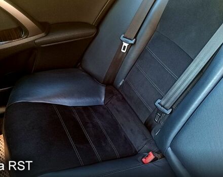 Серый Тойота Авенсис, объемом двигателя 2.2 л и пробегом 225 тыс. км за 12200 $, фото 10 на Automoto.ua