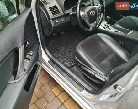 Сірий Тойота Авенсіс, об'ємом двигуна 2.2 л та пробігом 216 тис. км за 9900 $, фото 23 на Automoto.ua