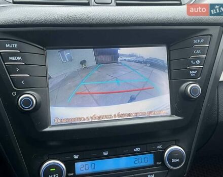 Серый Тойота Авенсис, объемом двигателя 2 л и пробегом 274 тыс. км за 12990 $, фото 22 на Automoto.ua