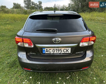 Серый Тойота Авенсис, объемом двигателя 2 л и пробегом 185 тыс. км за 11200 $, фото 7 на Automoto.ua