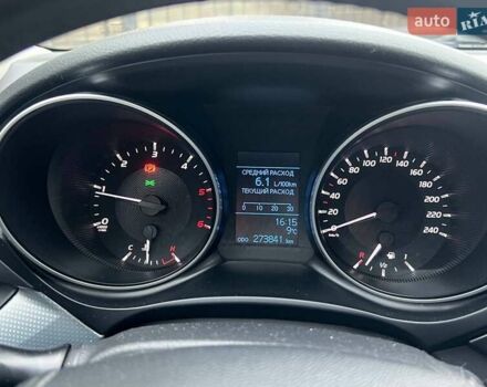 Серый Тойота Авенсис, объемом двигателя 2 л и пробегом 274 тыс. км за 12990 $, фото 14 на Automoto.ua