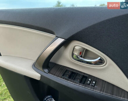 Серый Тойота Авенсис, объемом двигателя 2 л и пробегом 185 тыс. км за 11200 $, фото 24 на Automoto.ua