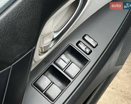 Серый Тойота Авенсис, объемом двигателя 2 л и пробегом 274 тыс. км за 13490 $, фото 26 на Automoto.ua