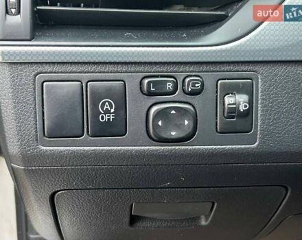 Серый Тойота Авенсис, объемом двигателя 2 л и пробегом 274 тыс. км за 12990 $, фото 25 на Automoto.ua