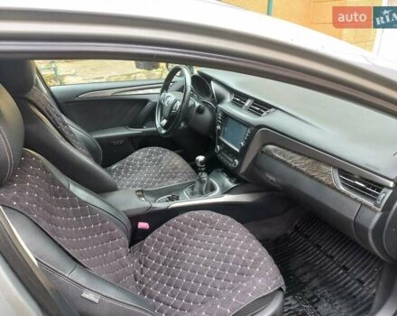 Сірий Тойота Авенсіс, об'ємом двигуна 2 л та пробігом 313 тис. км за 13200 $, фото 20 на Automoto.ua
