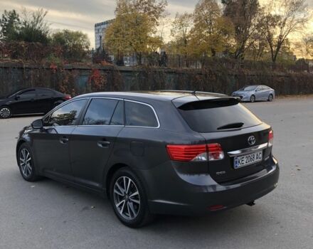 Серый Тойота Авенсис, объемом двигателя 2.2 л и пробегом 257 тыс. км за 12100 $, фото 3 на Automoto.ua
